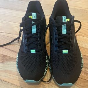 Brooks Launch size 9.5
